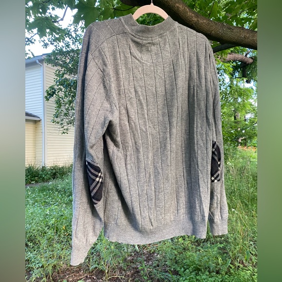 Beautiful grey Burberry sweater with plaid elbow patches- men’s XL - Picture 3 of 5